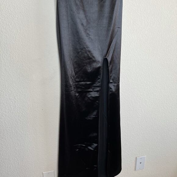 Lulus satin high slit gown - Picture 5 of 13